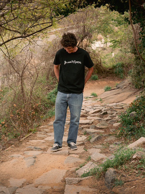 LOGO TEE