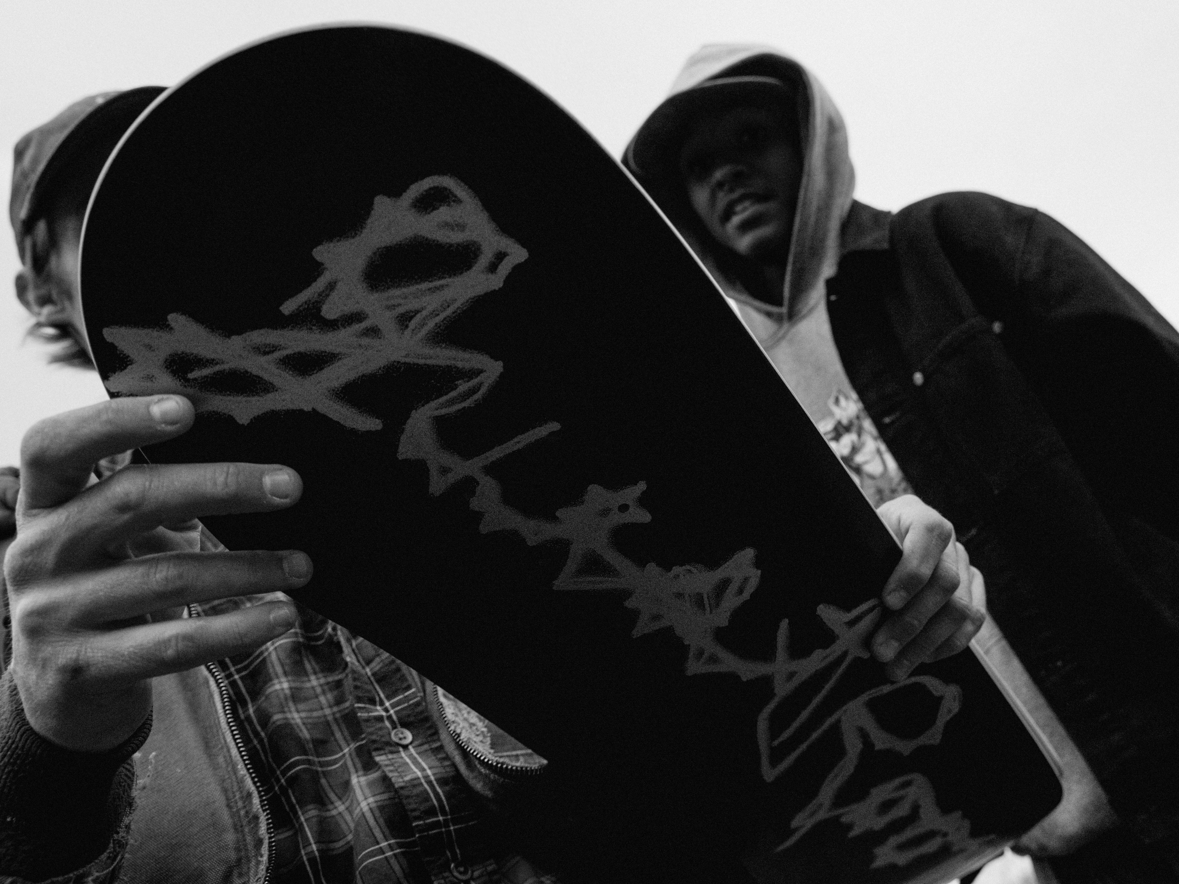LOGO DECK